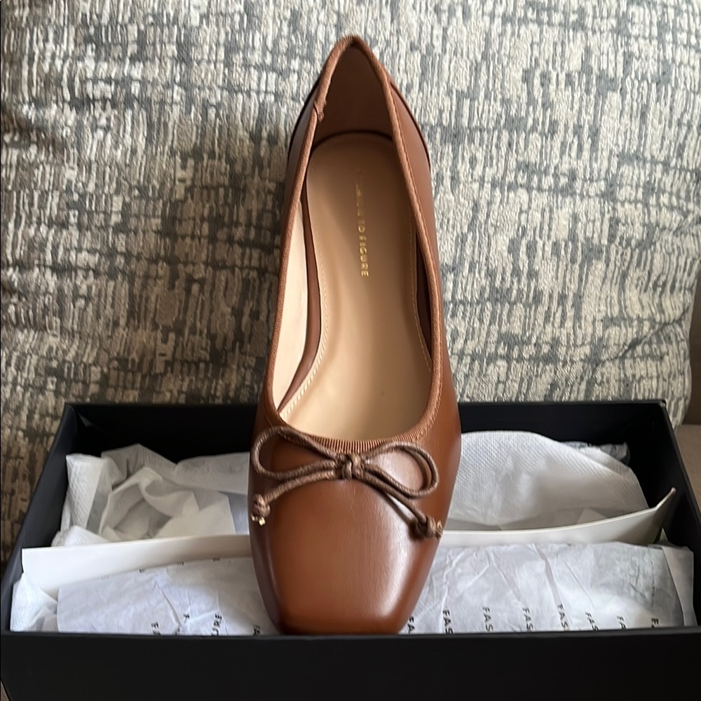 Fashion to Figure Brown Flats square Toe
